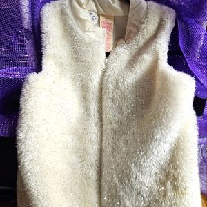 Girls clothing age 5-7 dress clothes many dresses and complete outfits.